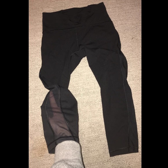lululemon athletica Pants - Lululemon crop leggings